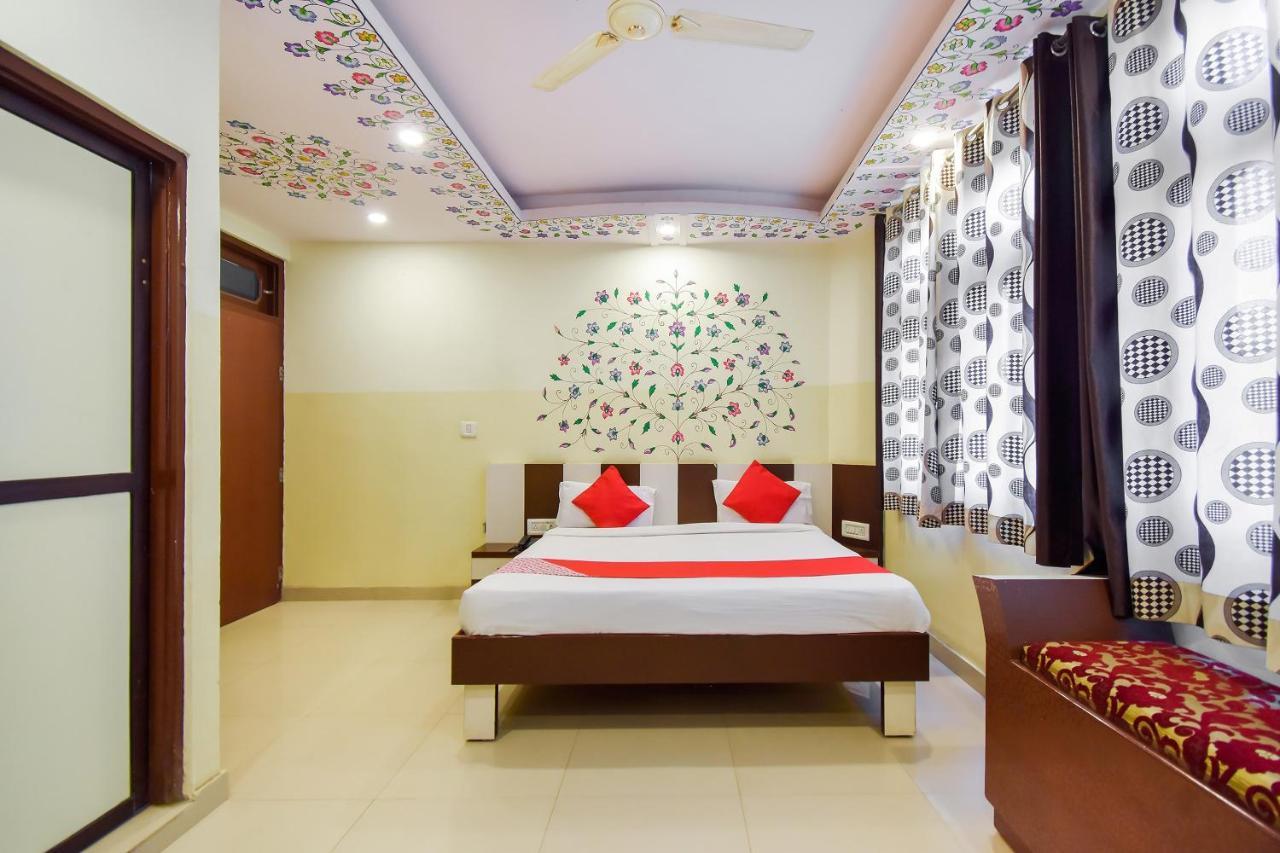 Oyo 11389 Hotel Ng Palace Jaipur Extérieur photo