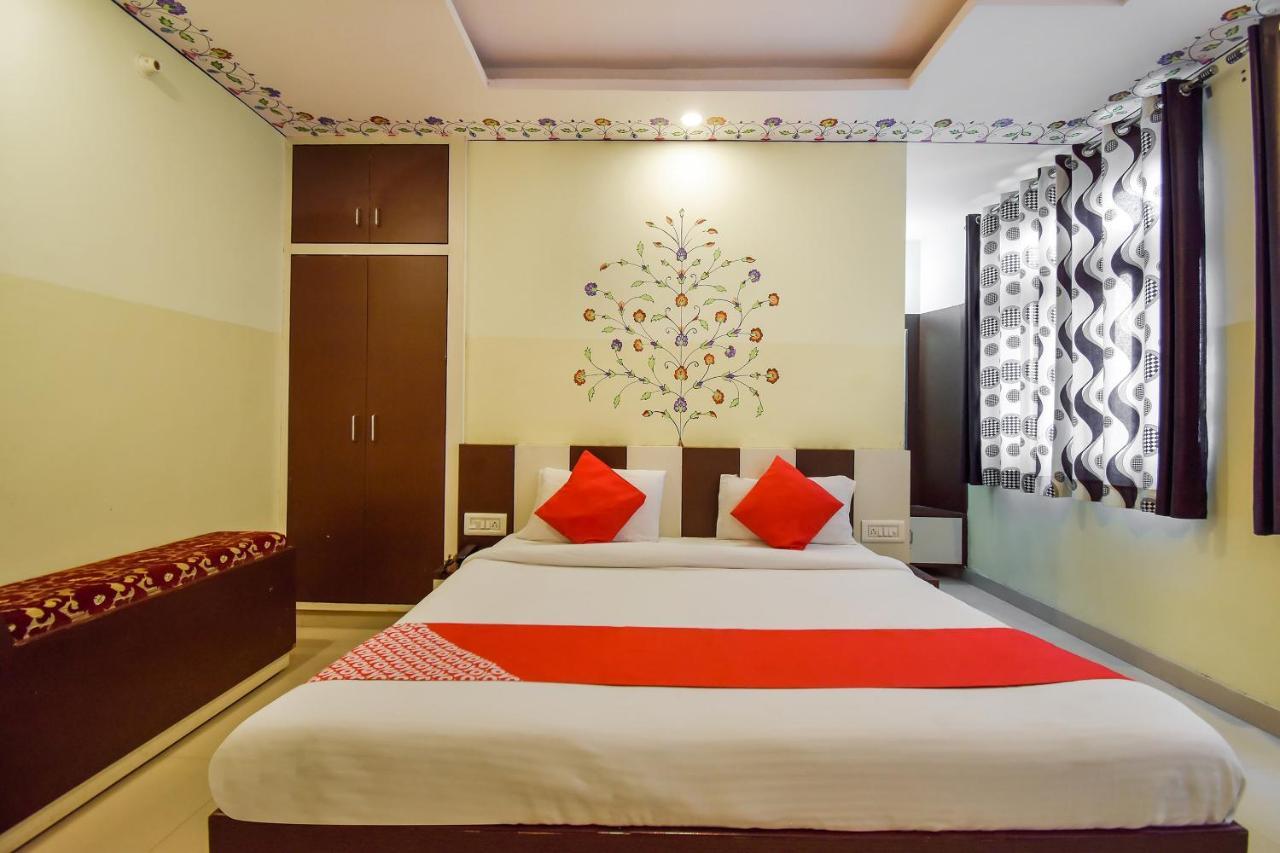 Oyo 11389 Hotel Ng Palace Jaipur Extérieur photo